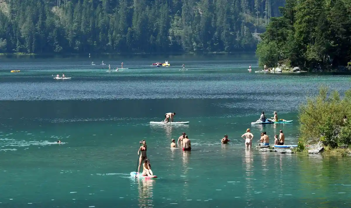 Лето на озере Айбзее. Фото: Angelika Warmuth/dpa/Symbolbild