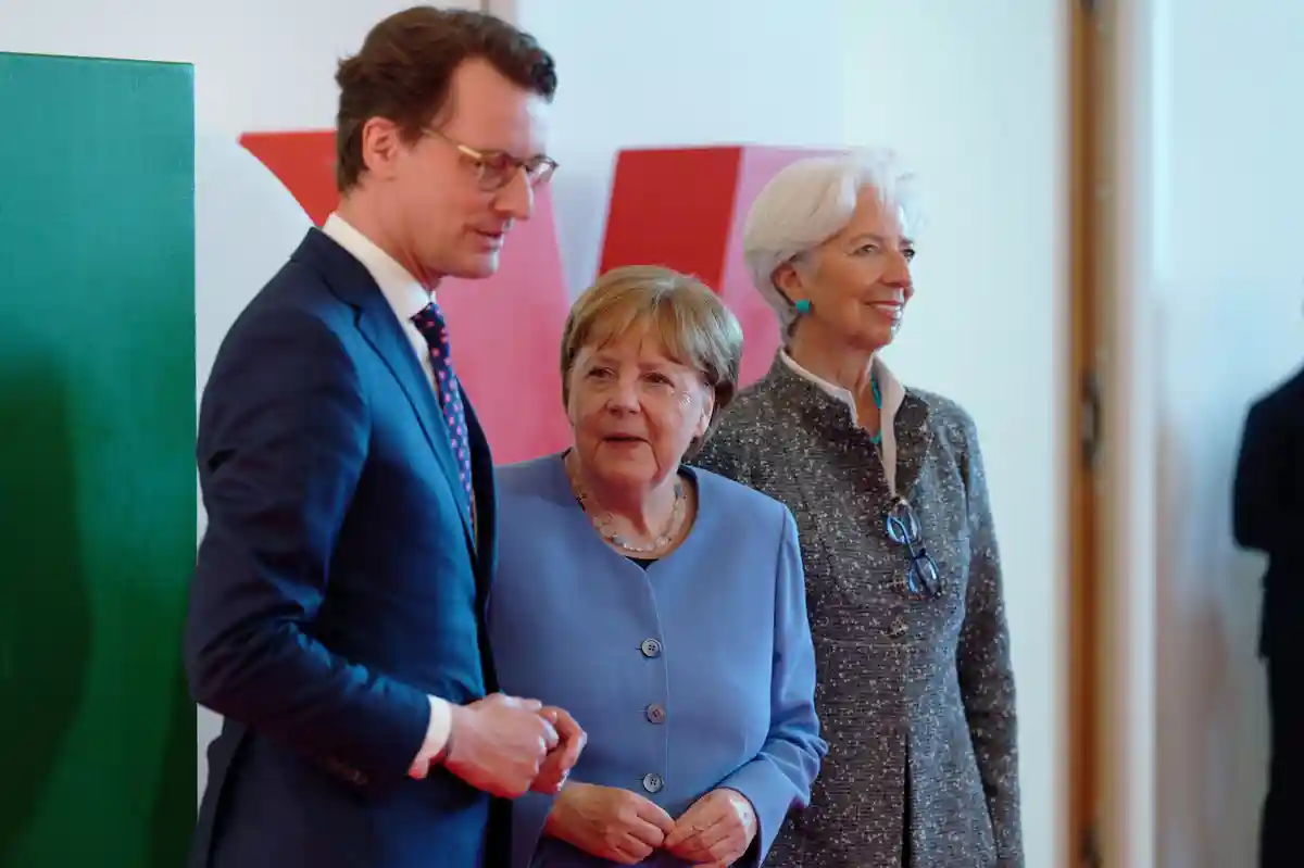 Меркель в Кельне подчеркнула привязанность к NRW