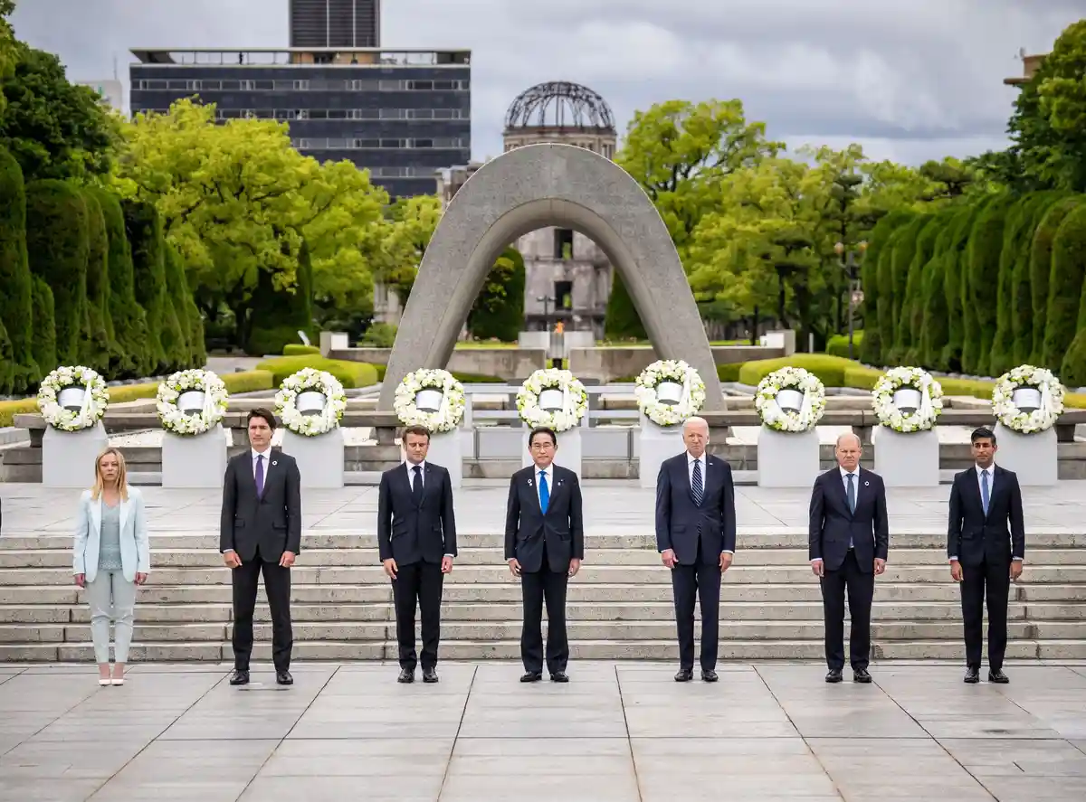 Саммит G7 почтил память жертв атомной бомбардировки