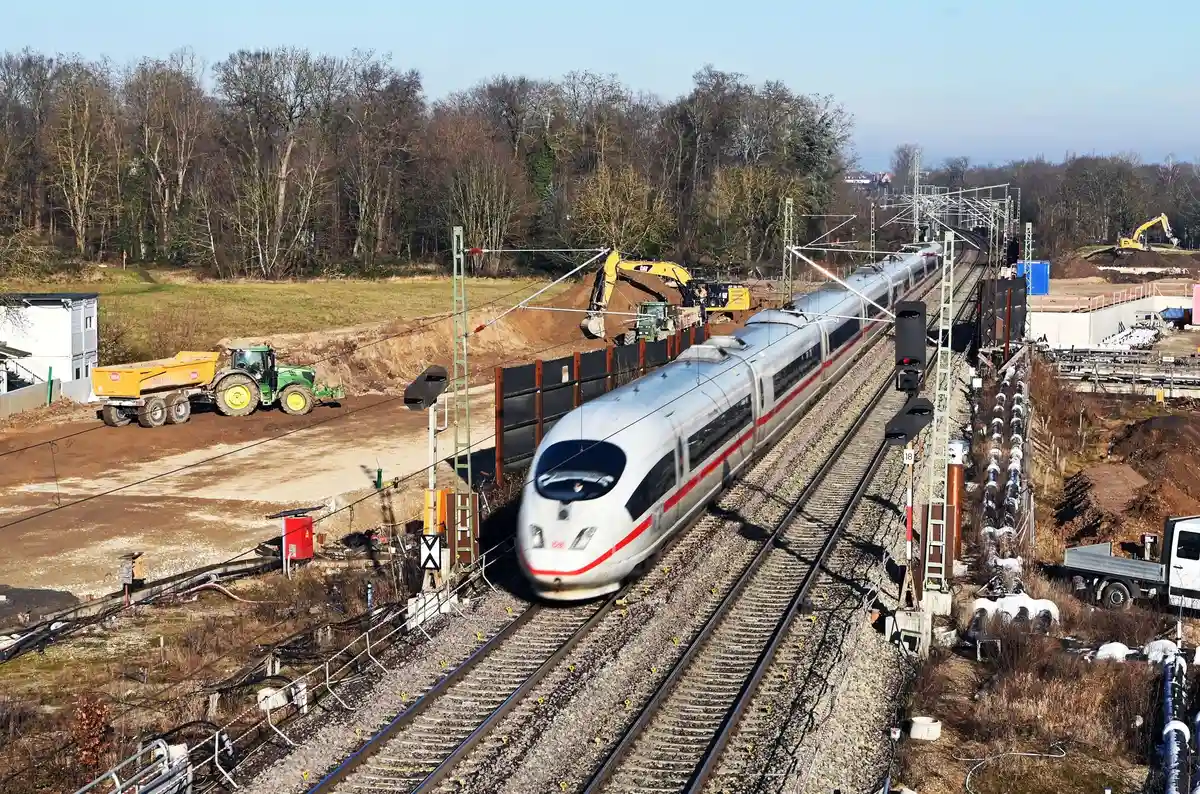 Железная дорога в долине Рейна закрыта полицией