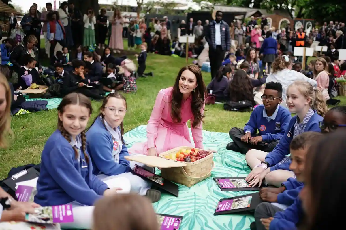 Принцесса Кейт посетила детский пикник на выставке цветов