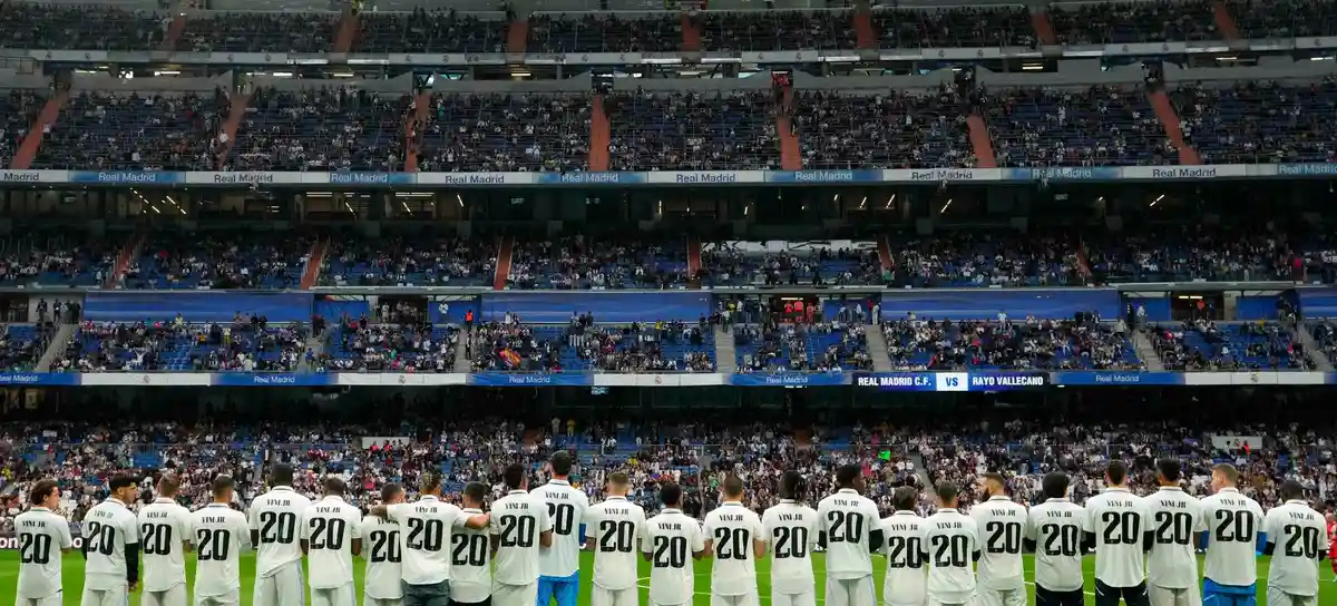 "Реал Мадрид" проявил солидарность с Винисиусом