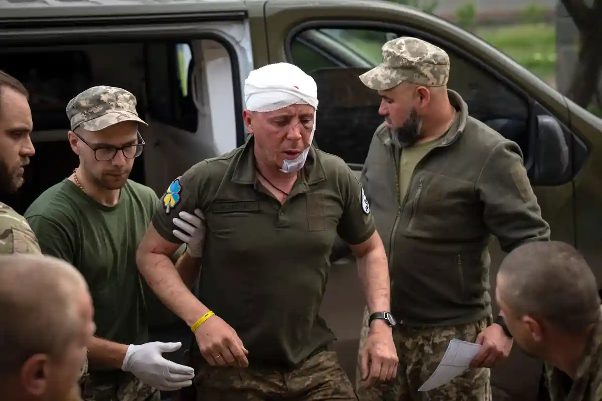 Война в Украине: Селенский ждет танки и самолеты