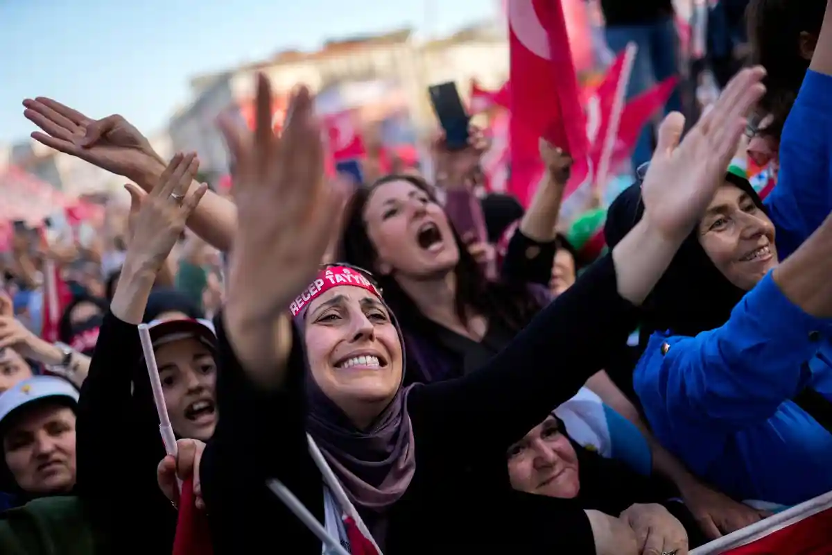 Второй тур выборов в Турции вступает в горячую фазу