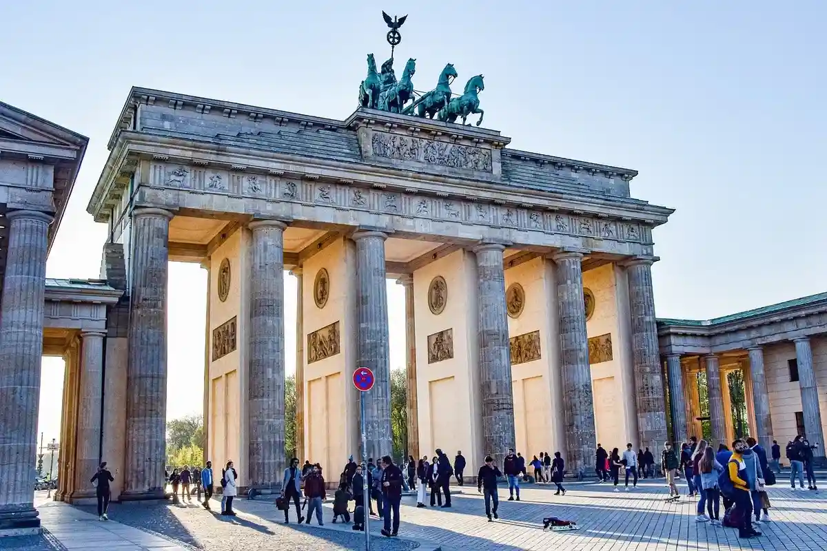 Завести новых друзей можно в Берлине. Фото: Nikolaus Bader / Pixabay