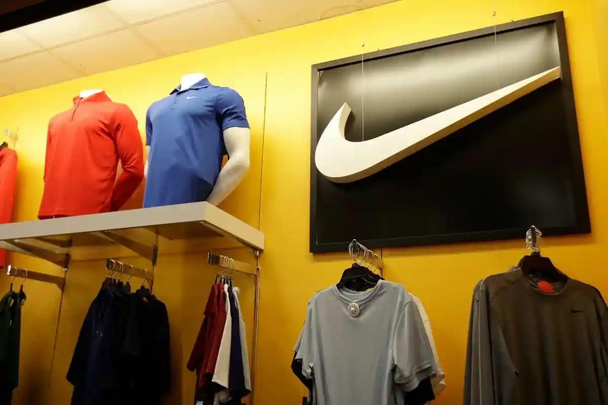 Nike продолжает бороться с высоким уровнем товарных запасов