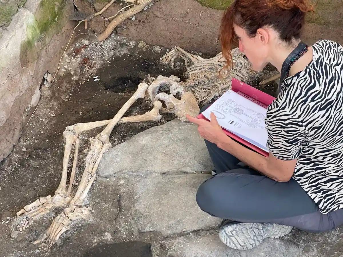 Три скелета обнаружены в затонувшем римском городе Помпеи