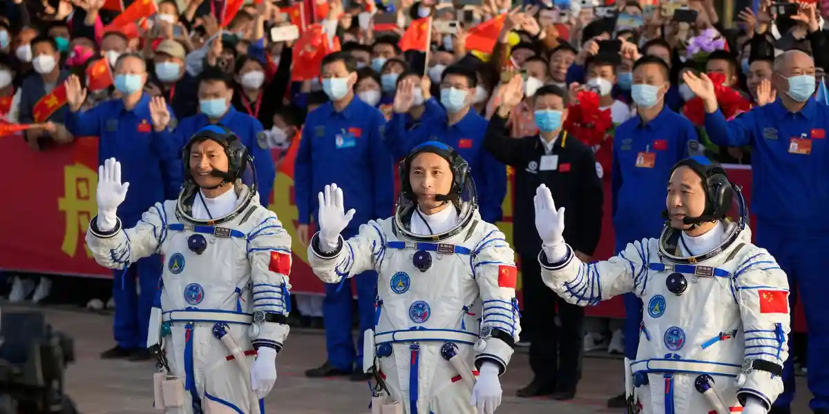 Китайские астронавты