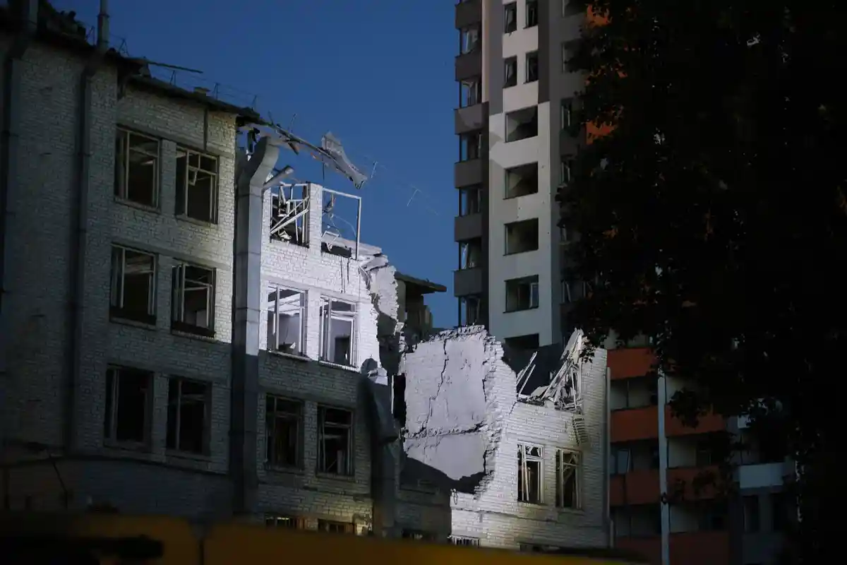 Разрушенное здание