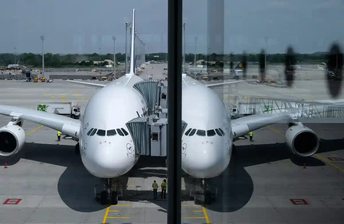 Первый полет А380 авиакомпании Lufthansa в Бостон