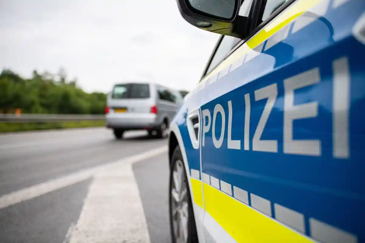 Преступник повредил 245 автомобилей в Гамбурге