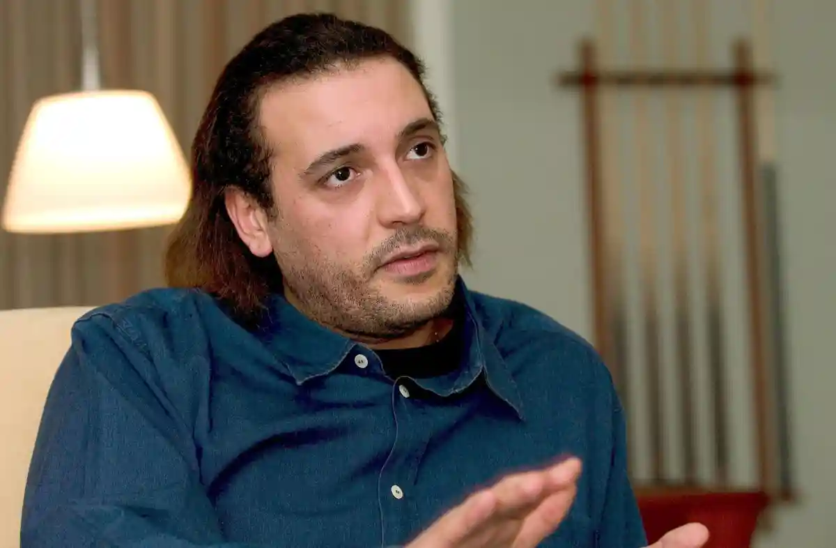Сын Каддафи объявил голодовку в Ливане