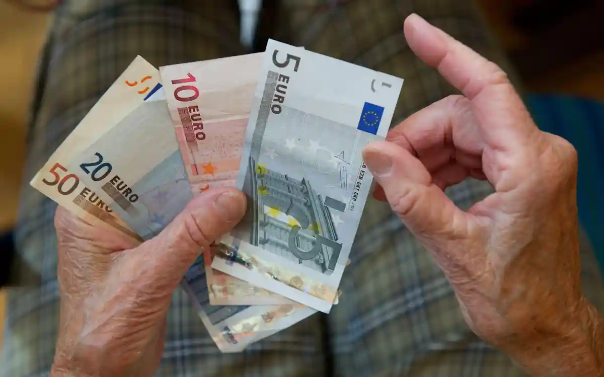 Базовая пенсия в Центральной Германии: кому она положена