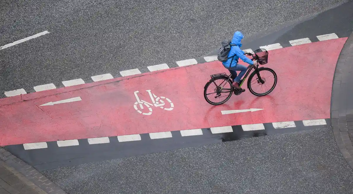 Велосипедные дорожки в Берлине привели к спору