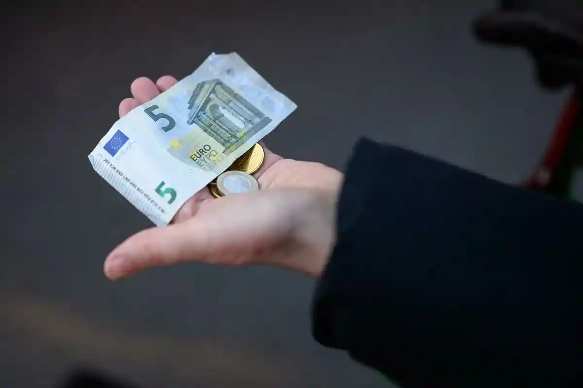Как сэкономить 1000 евро за год: трюк с 5 евро