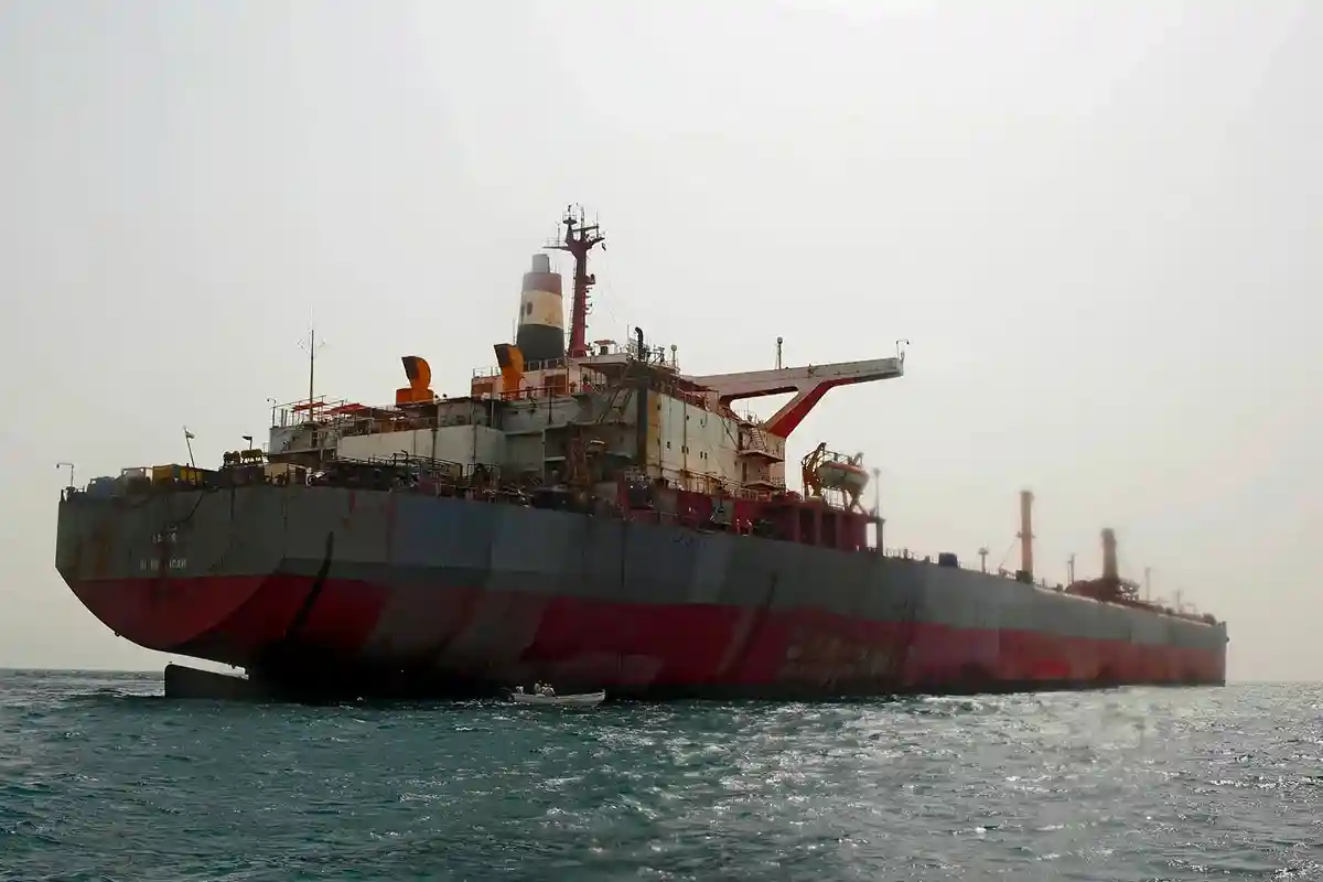 Прогресс в восстановлении танкера ООН у берегов Йемена