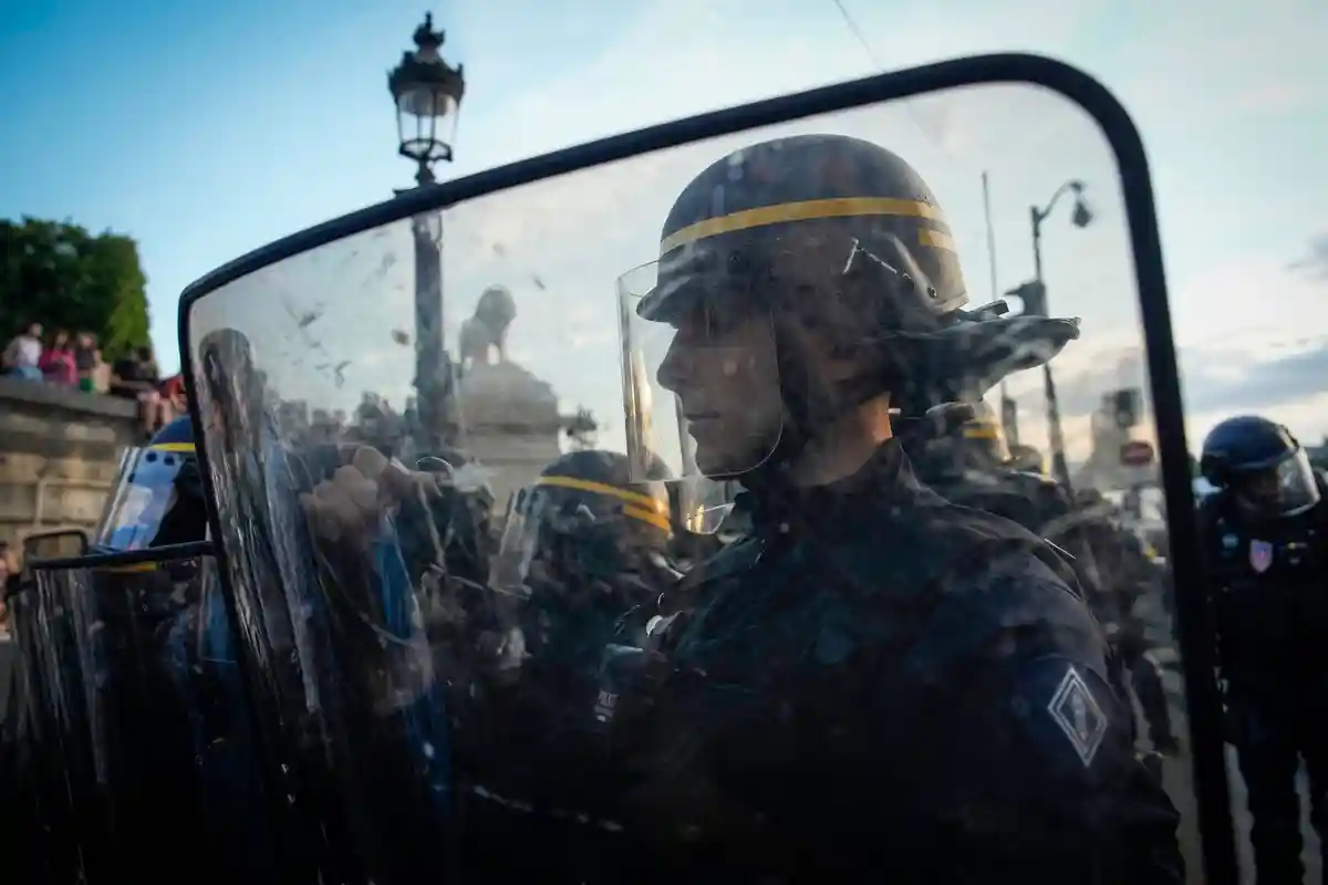 Национальный день 14 июля: Франция мобилизует полицию