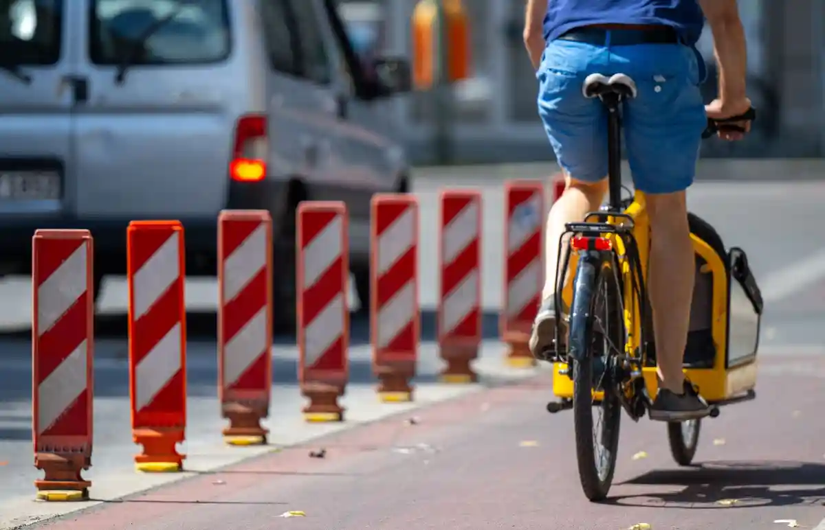 Вдоль главных дорог Берлина построят 16 велодорожек
