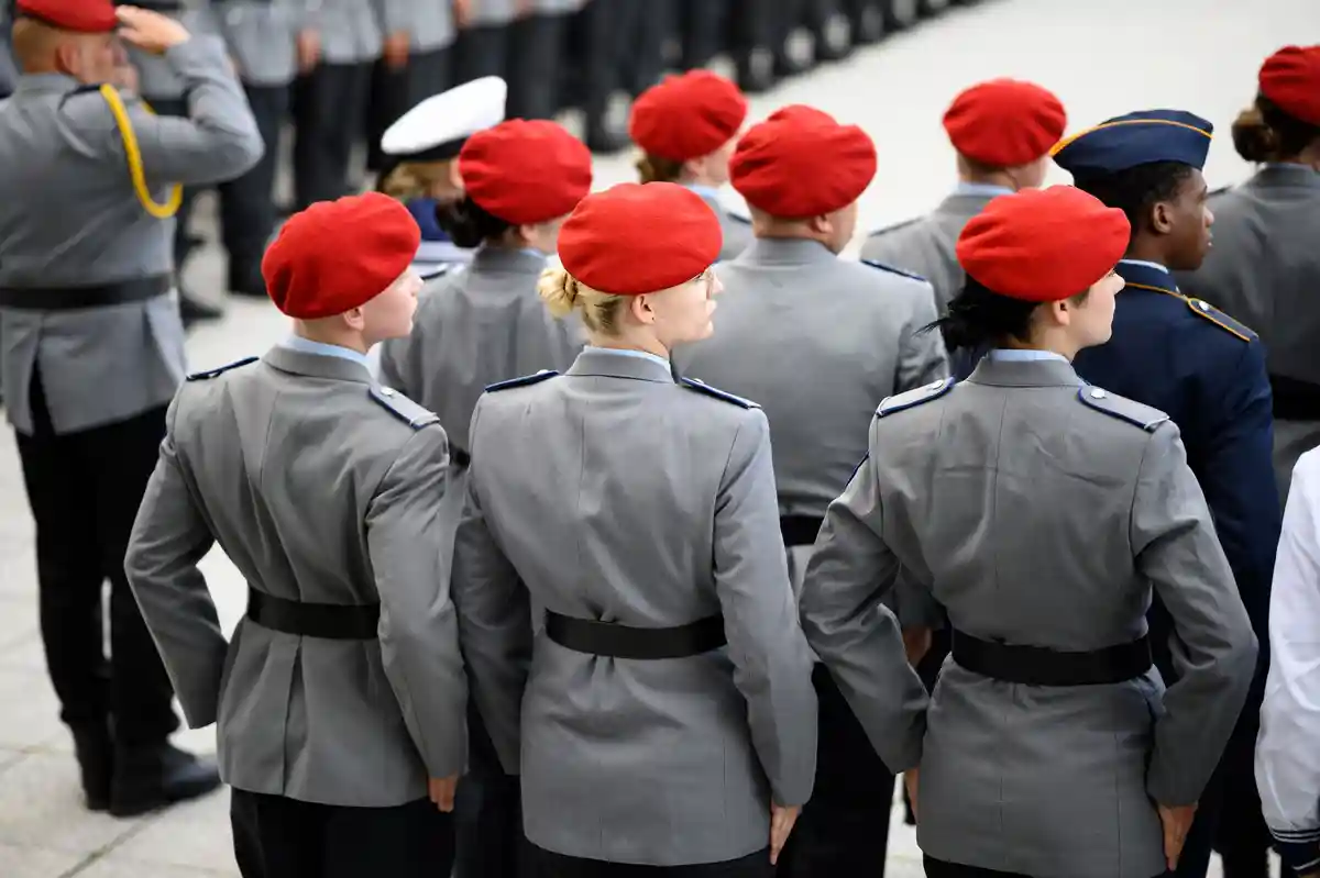 400 новобранцев Бундесвера принесли клятву в Берлине
