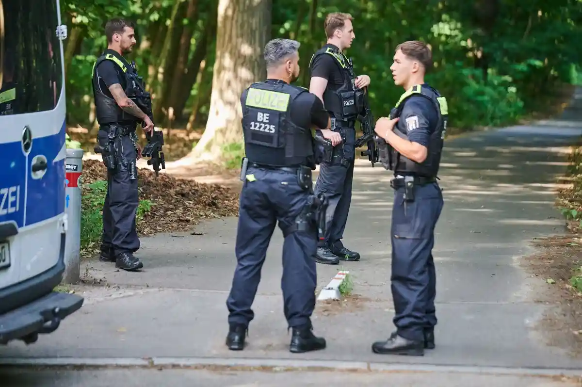 Львица сбежала из зоопарка Берлина: полиция ведет поиски