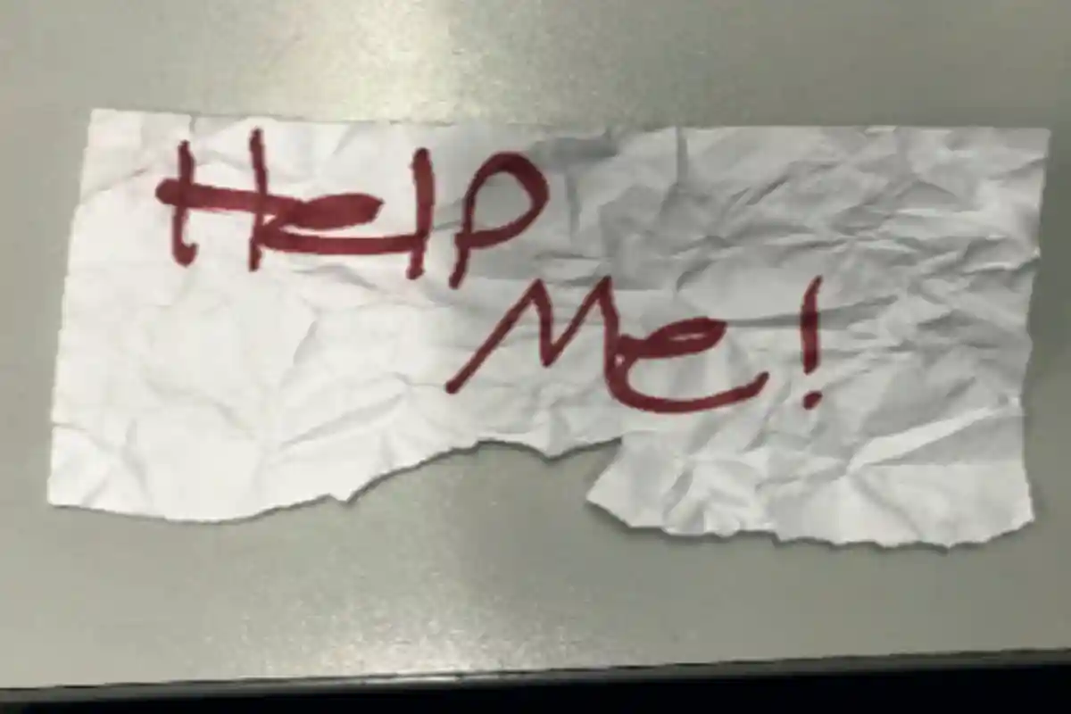 Листок бумаги с призывом о помощи спас девочку