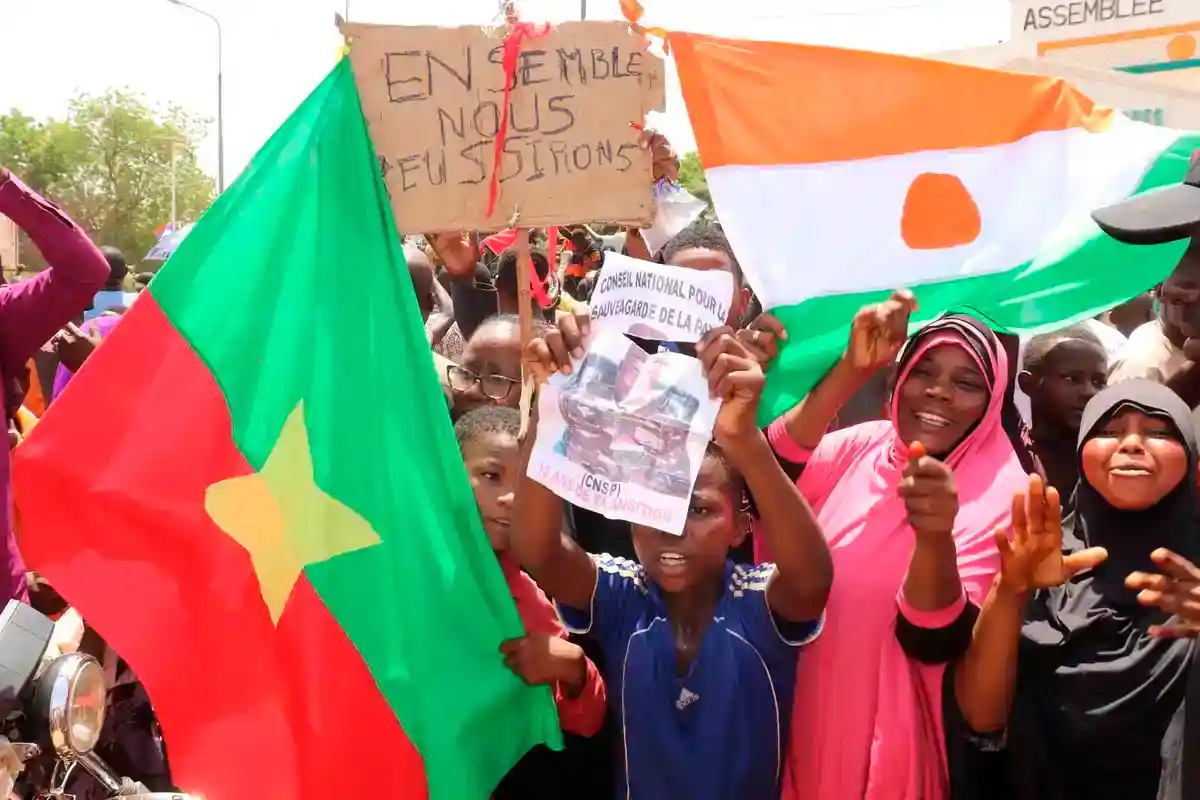 Нигер заключил военный пакт с Буркина-Фасо и Мали
