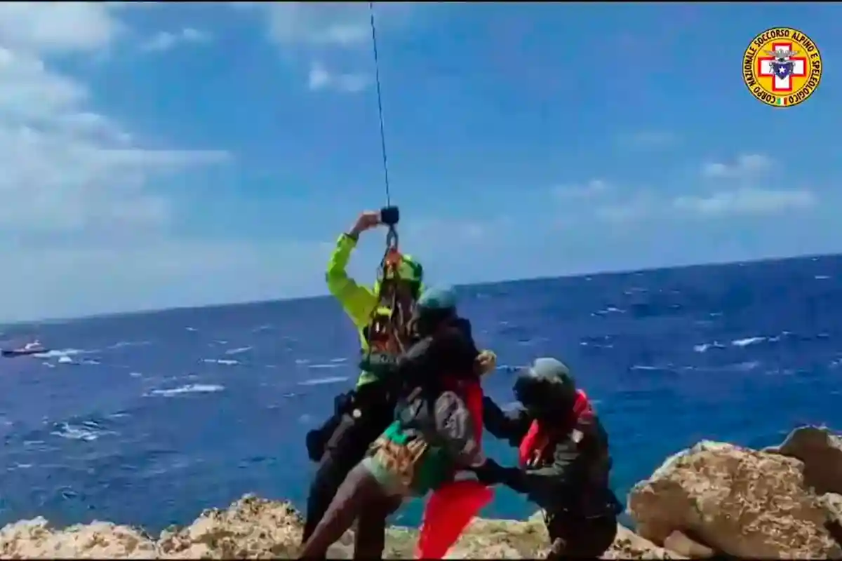 У берегов Лампедузы пропали без вести около 30 мигрантов