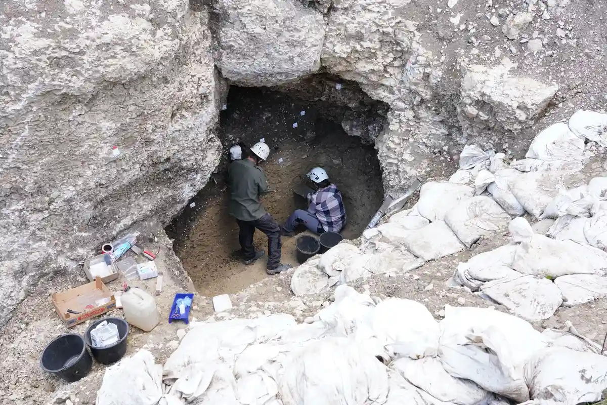 Обнаружен вход в палеолитическую пещеру