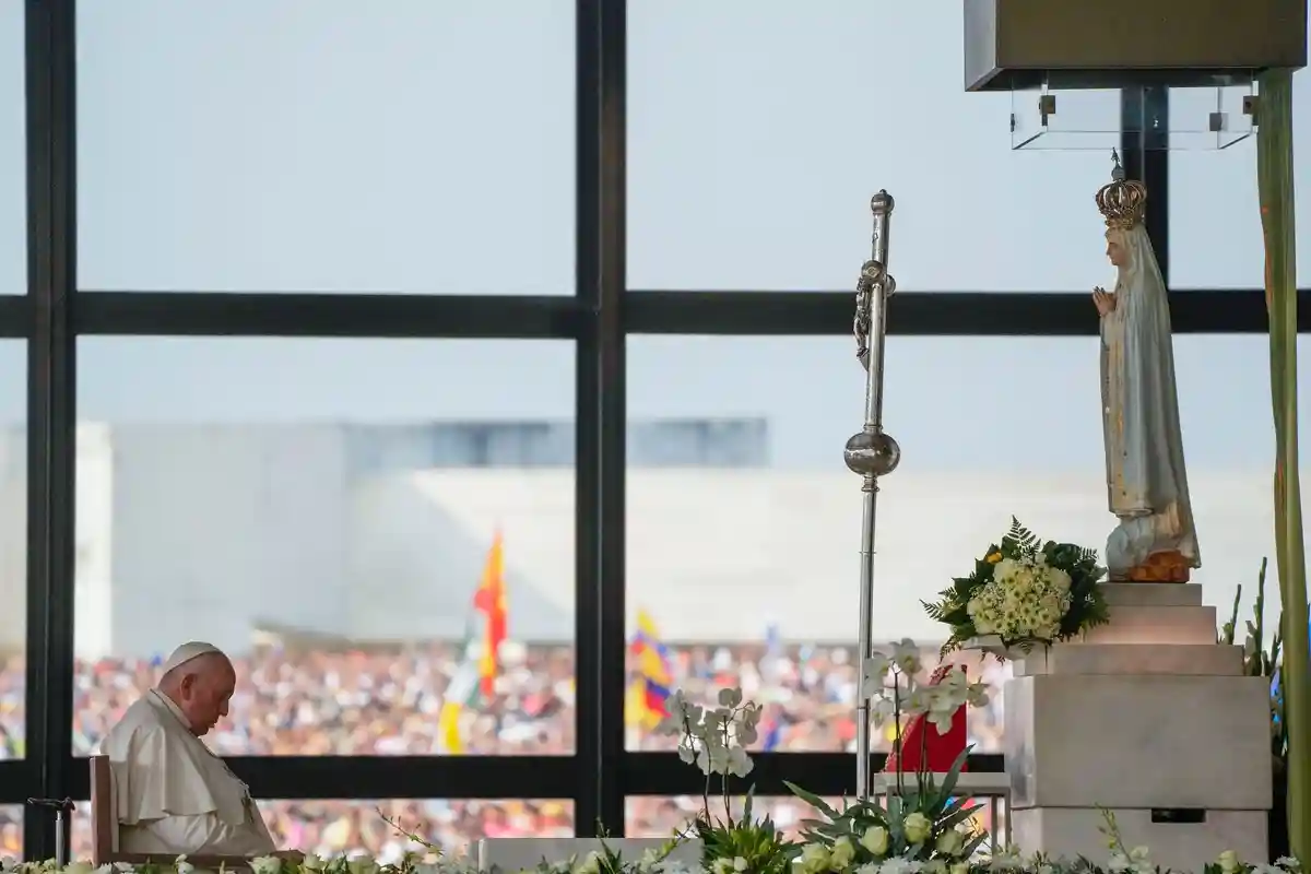 Папа Франциск посетил место паломничества в Фатиме