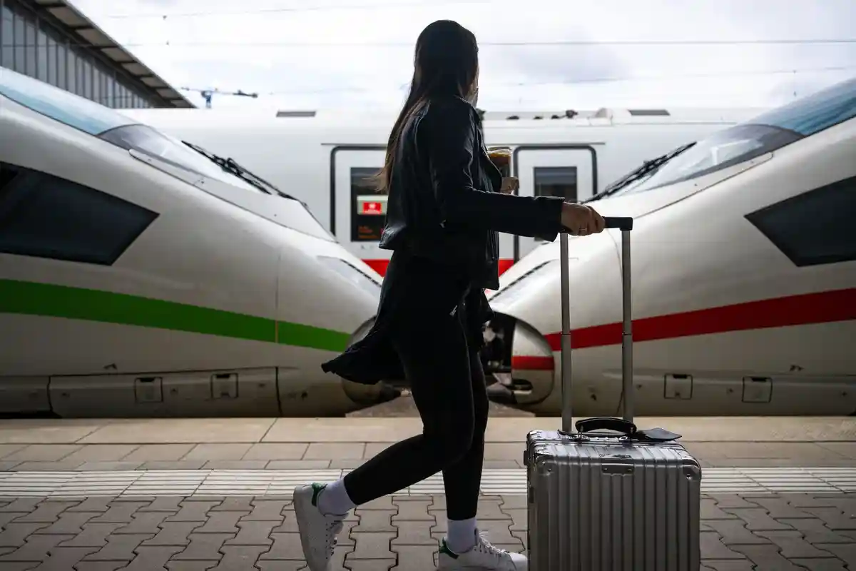 Туристы пользуются поездами все чаще