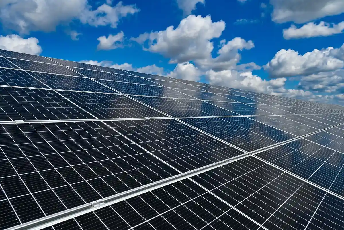 Сенатор хочет ускорить применение солнечной энергетики