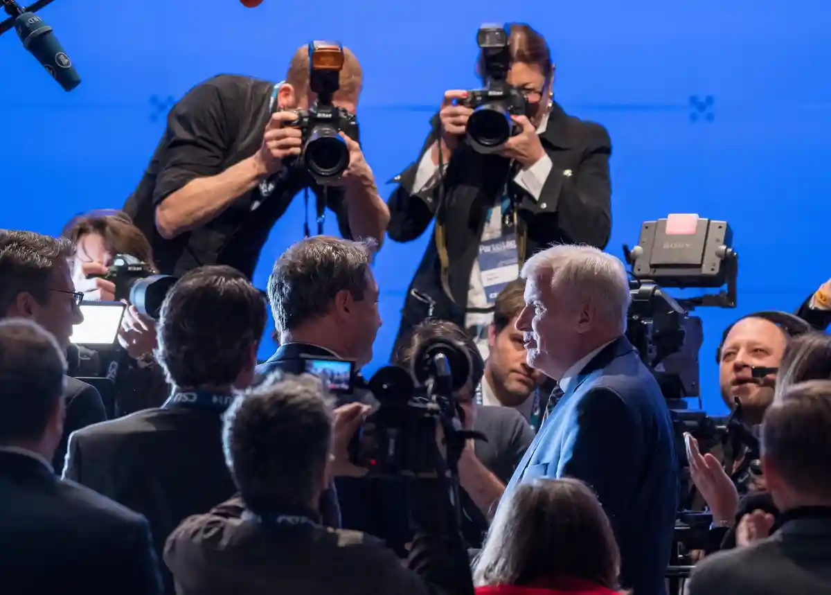 Зёдер как фотомодель: ХСС скрывает цену фотосессий