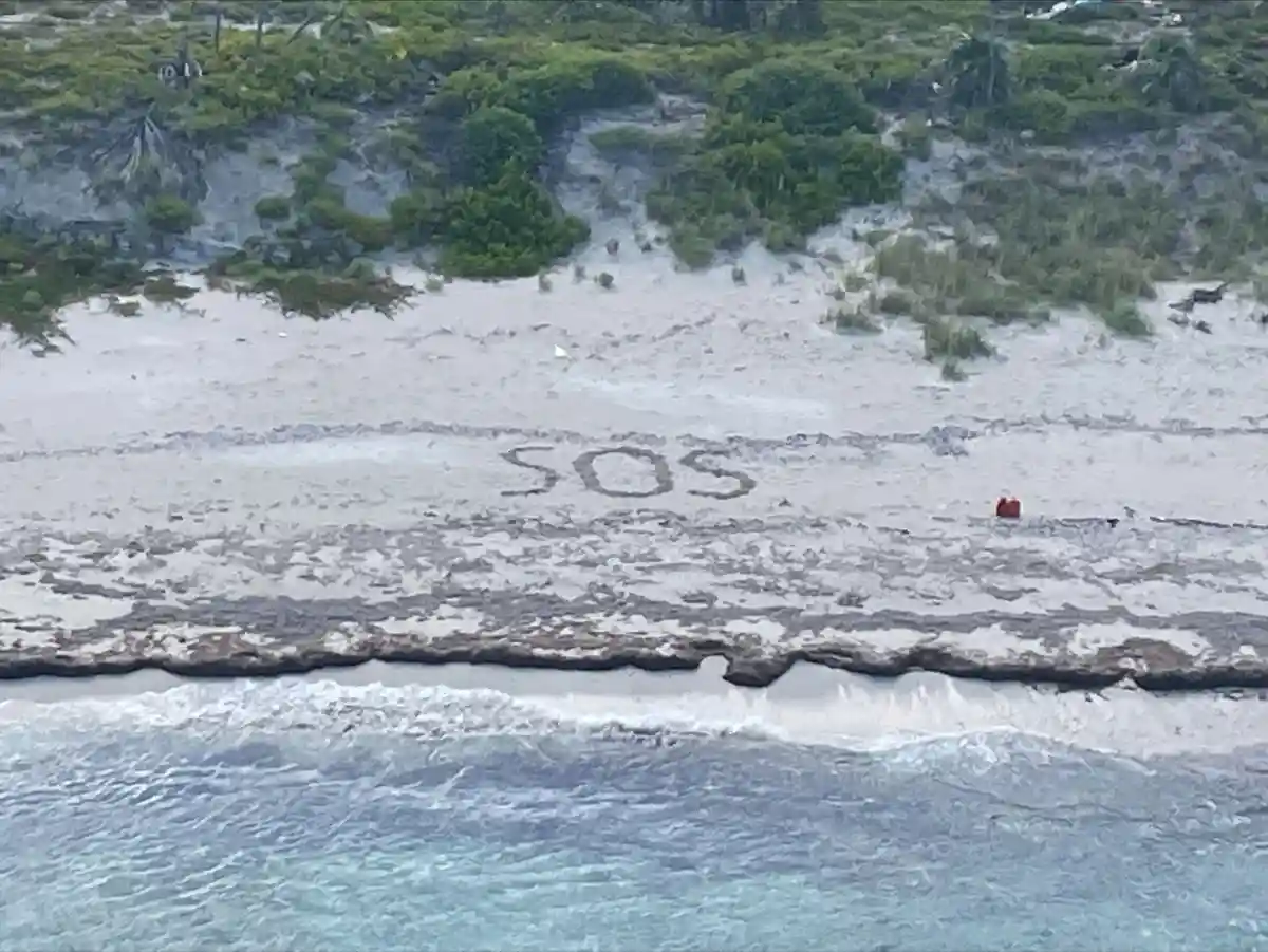 "SOS" на Багамах