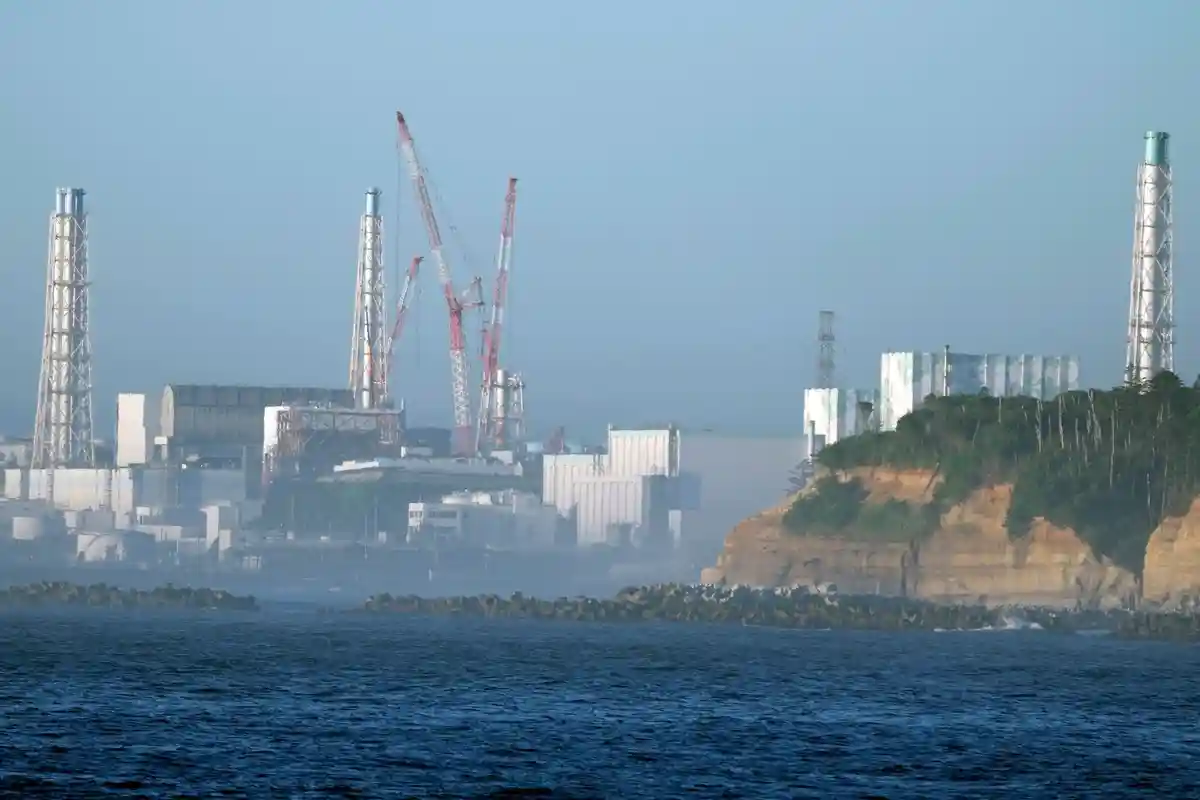 Сброс охлаждающей воды начался на АЭС Фукусима