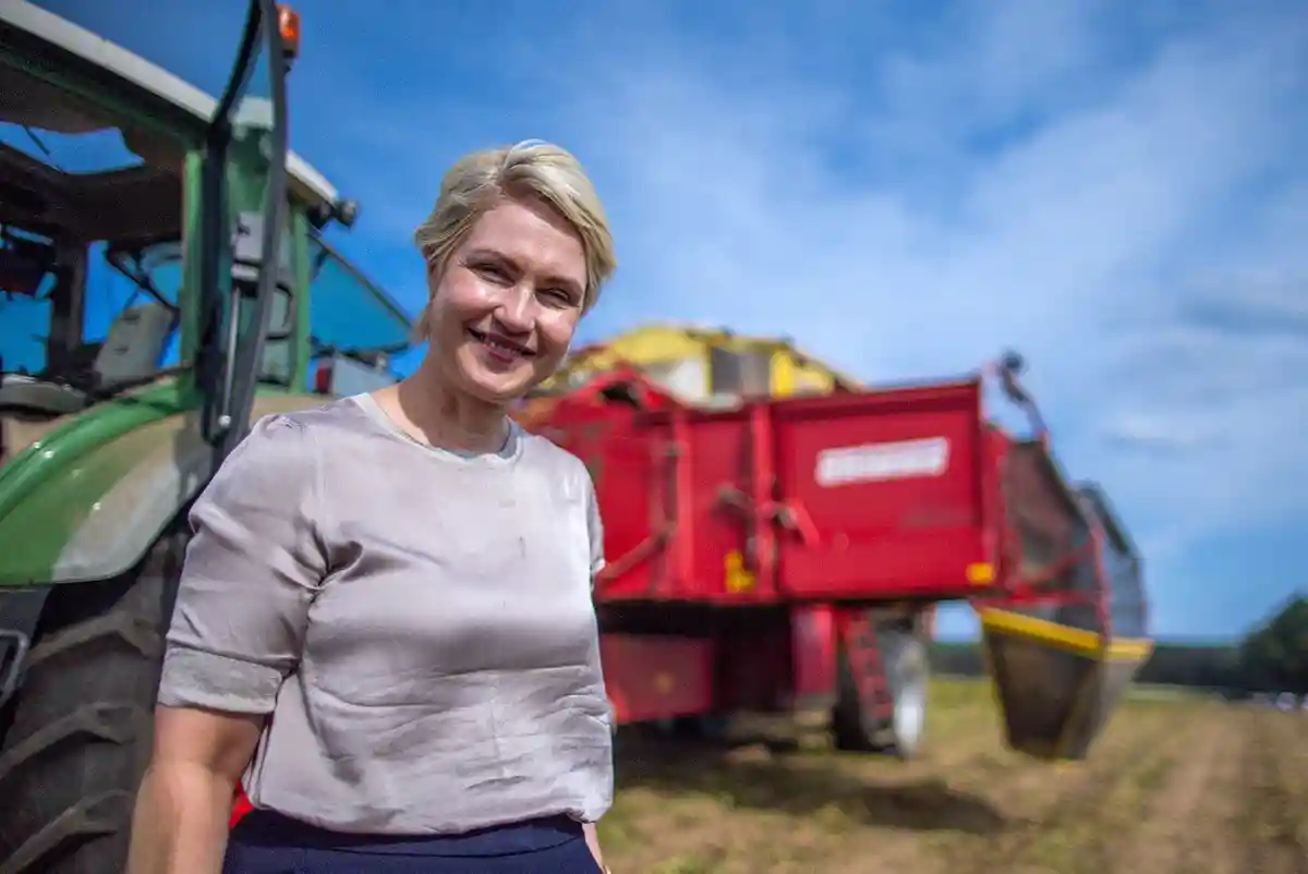Швезиг: "Фермерам нужна поддержка, а не только требования"