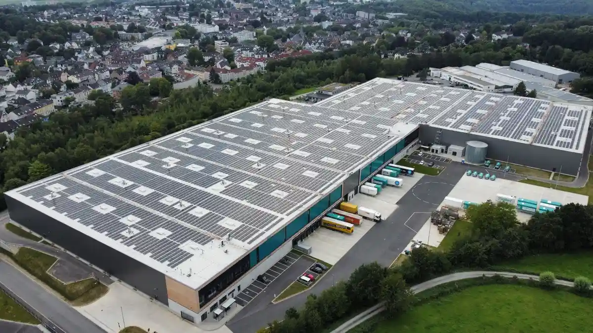 Фотоэлектрическая система на крыше коммунального предприятия Wülfrath