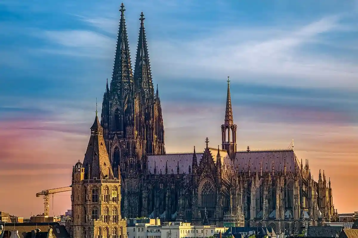 Den Kölner Dom.   Foto: B. Hochsprung / Pixabay