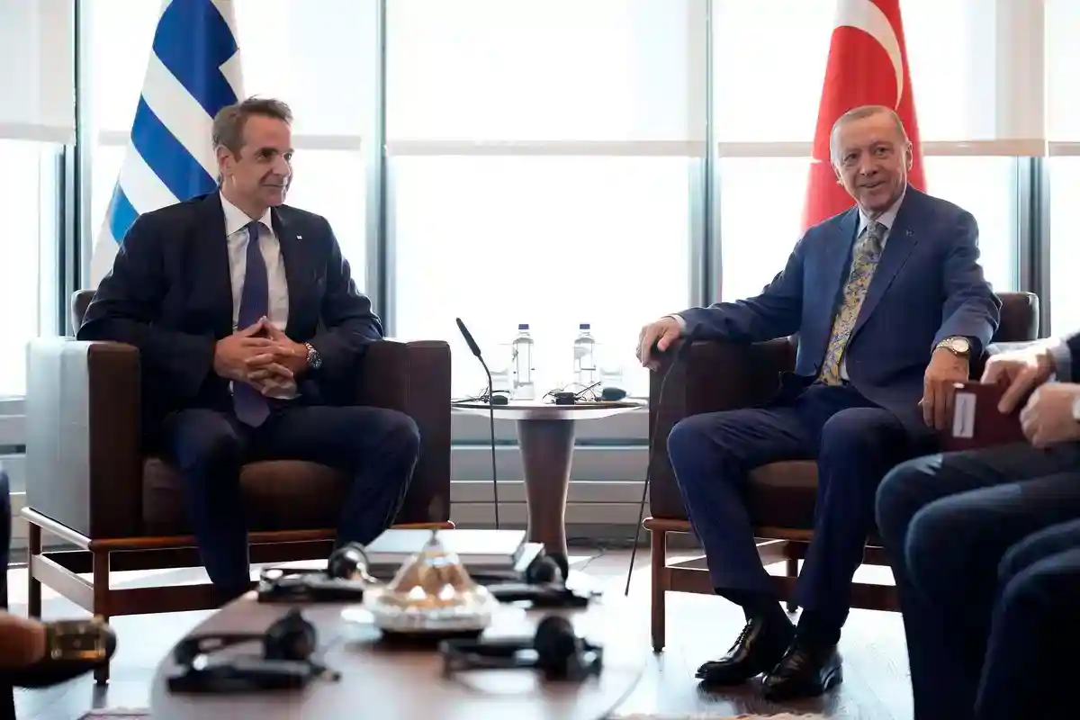 Мицотакис и Эрдоган договорились о встрече в декабре