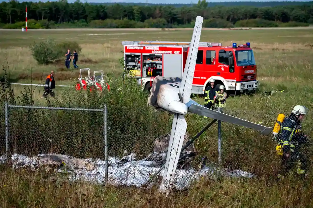 Небольшой самолет разбился в Бамберге - пилот тяжело ранен