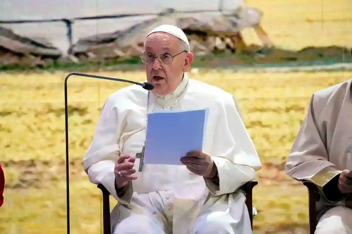 Папа Римский призвал к гармонии между конфессиями