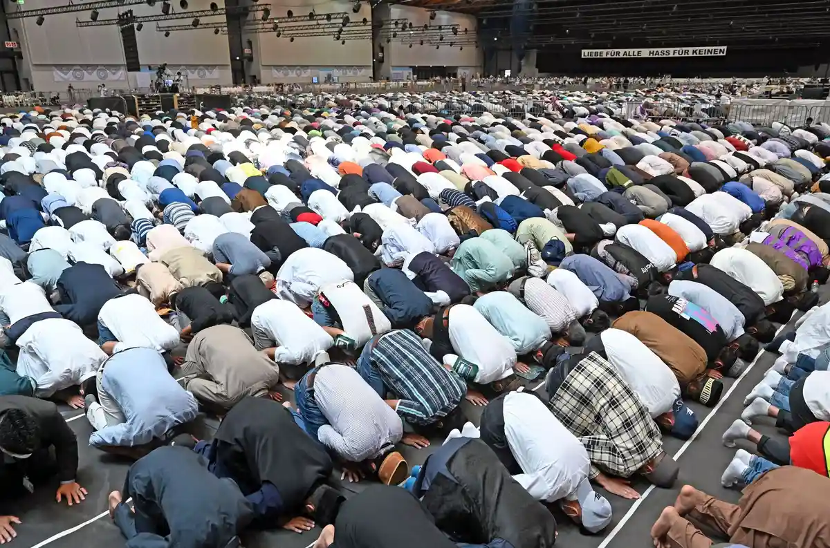 Ежегодное собрание Ахмадийского мусульманского джамаата (АМД)