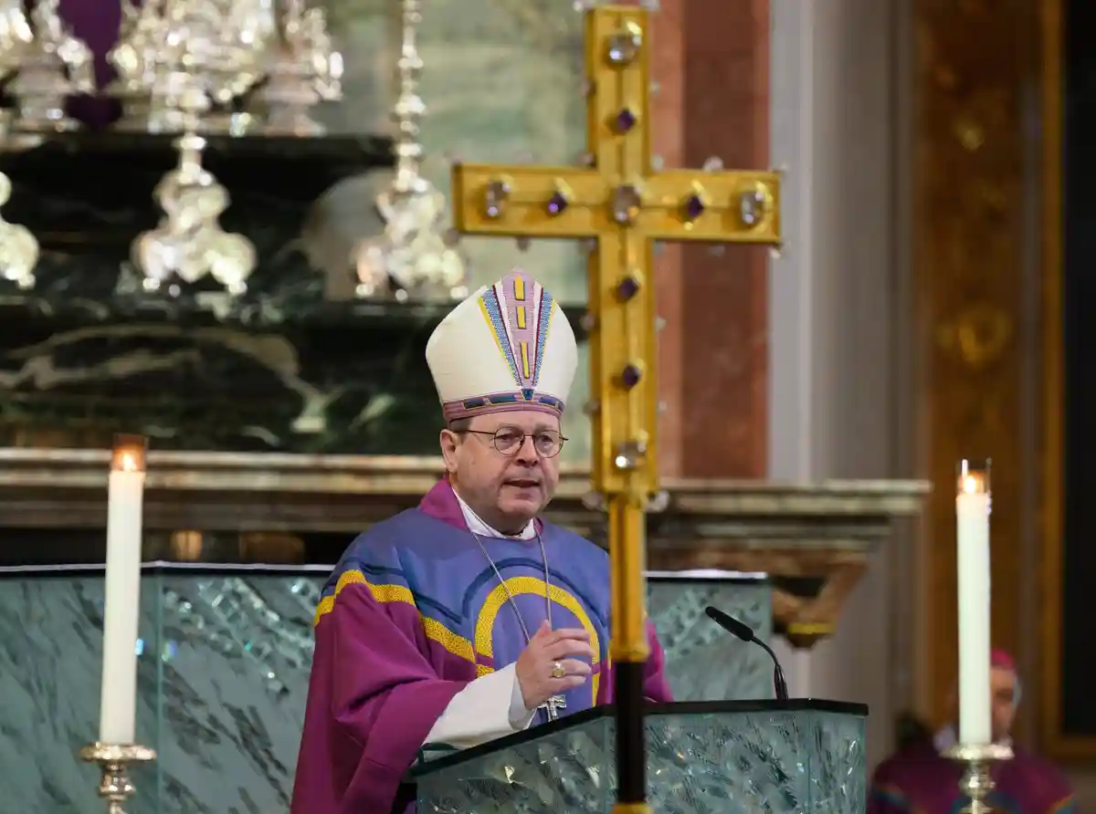 Епископ Георг Бетцинг: "Вера в Бога под угрозой испарения"