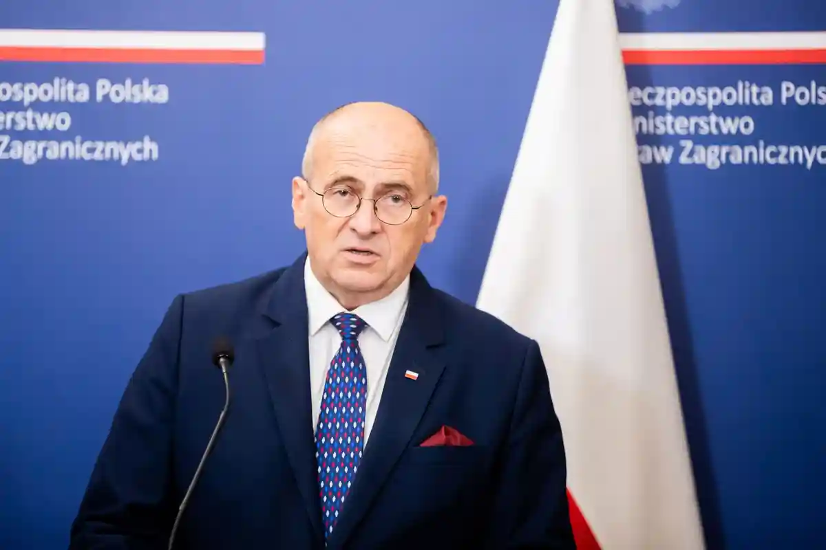 Министр иностранных дел Польши не уйдет в отставку