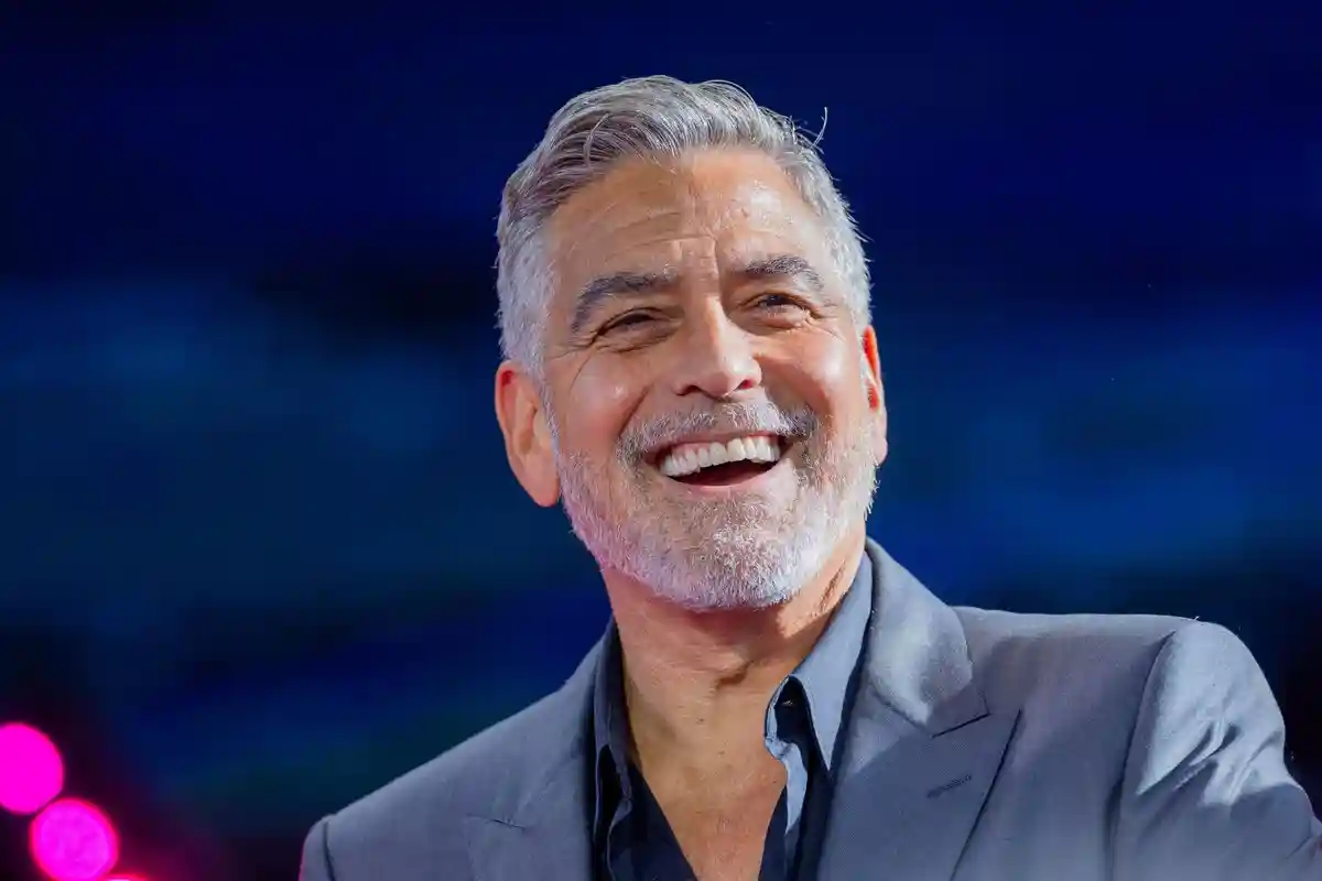Клуни продает роскошную виллу на озере Комо