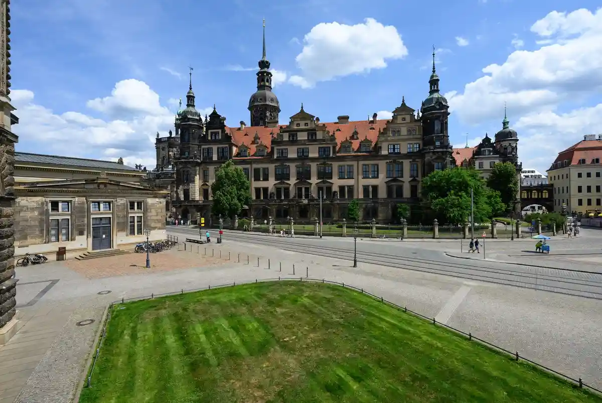 Residence Palace в Дрездене
