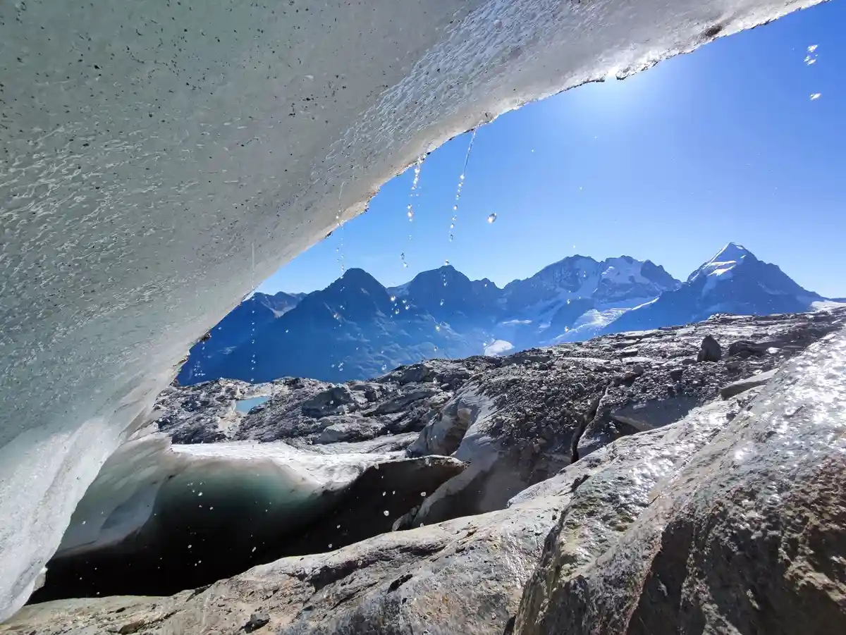 Швейцарские ледники тают с экстремальной скоростью