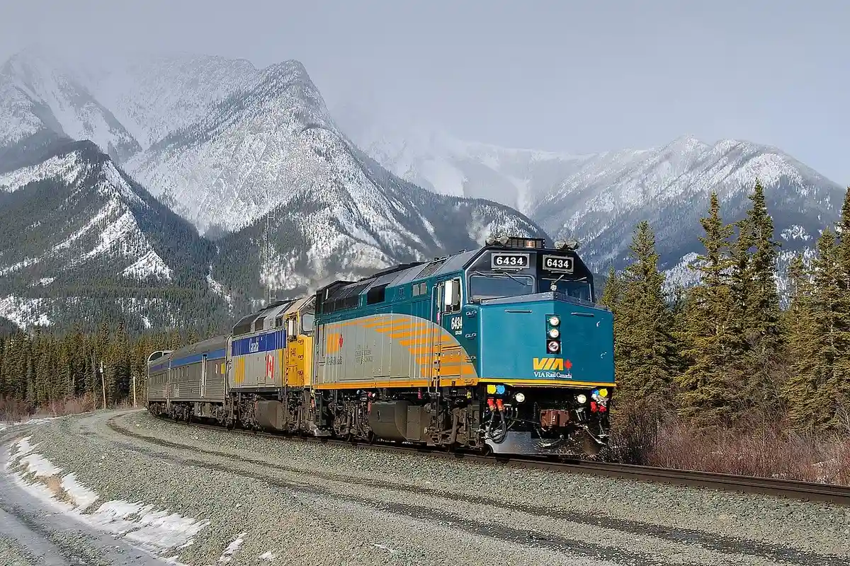 7 der schönsten Winterbahnstrecken.  The Canadian, Kanada.  Foto: Timothy Stevens, CC BY-SA / Wikimedia Commons