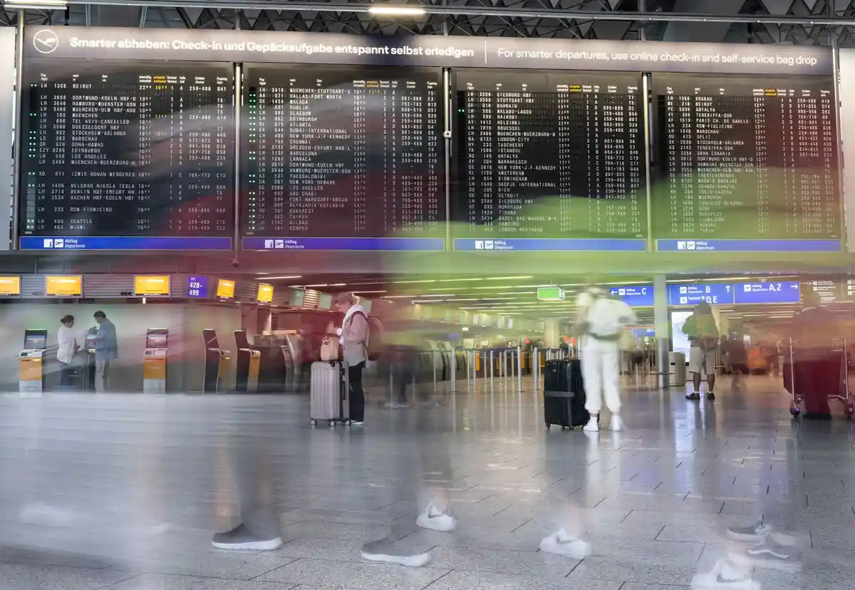 Число пассажиров аэропорта Франкфурта-на-Майне выросло