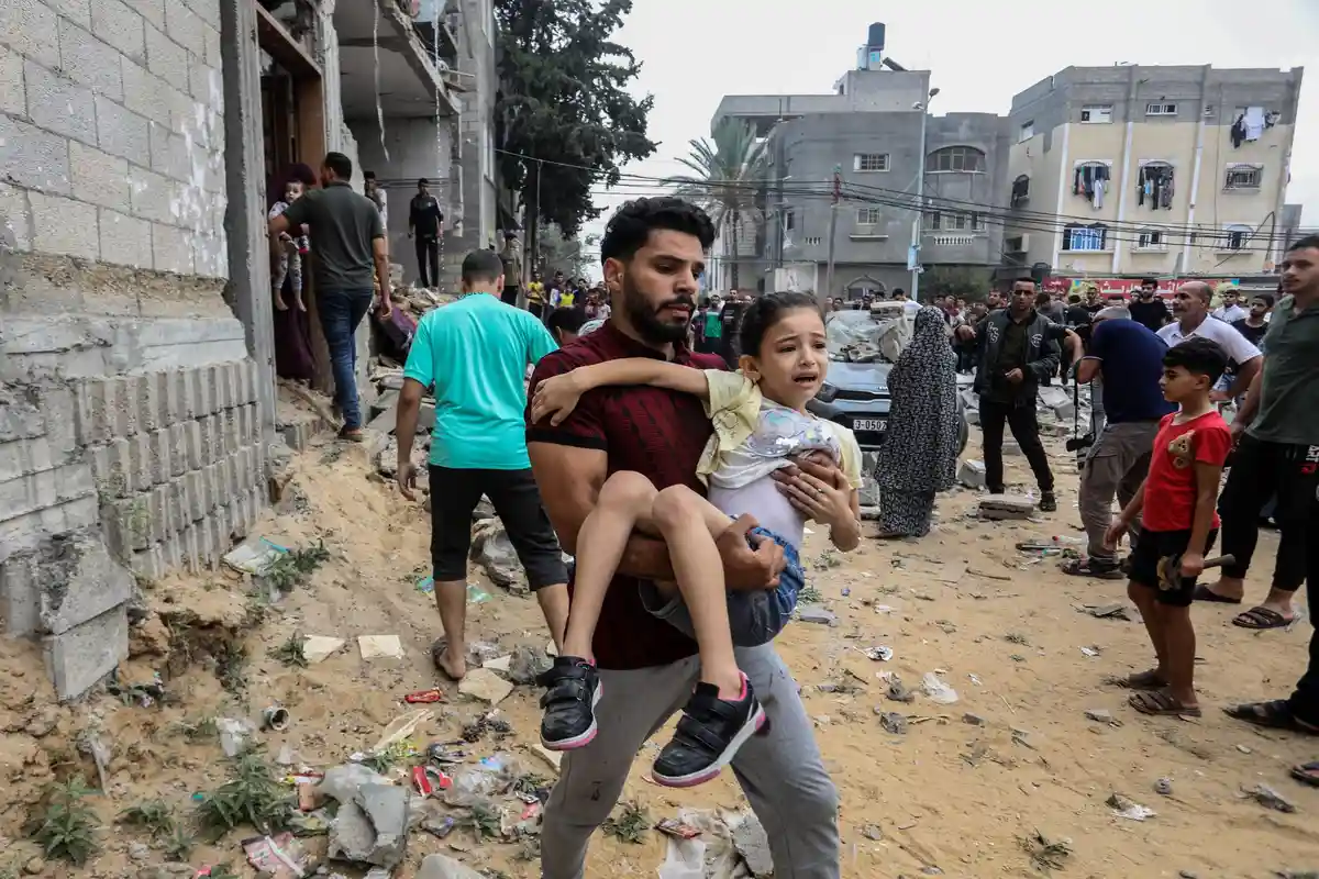 Ближневосточный конфликт - Рафах:По данным гуманитарной организации Save the Children, 40% погибших в Газе - дети.