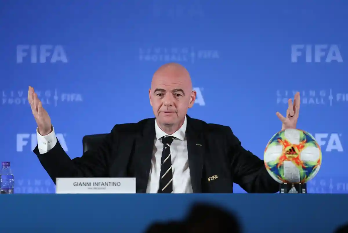 Джанни Инфантино:Похоже, что вопрос о присуждении Кубка мира уже давно решен закулисной политикой президента ФИФА Джанни Инфантино.